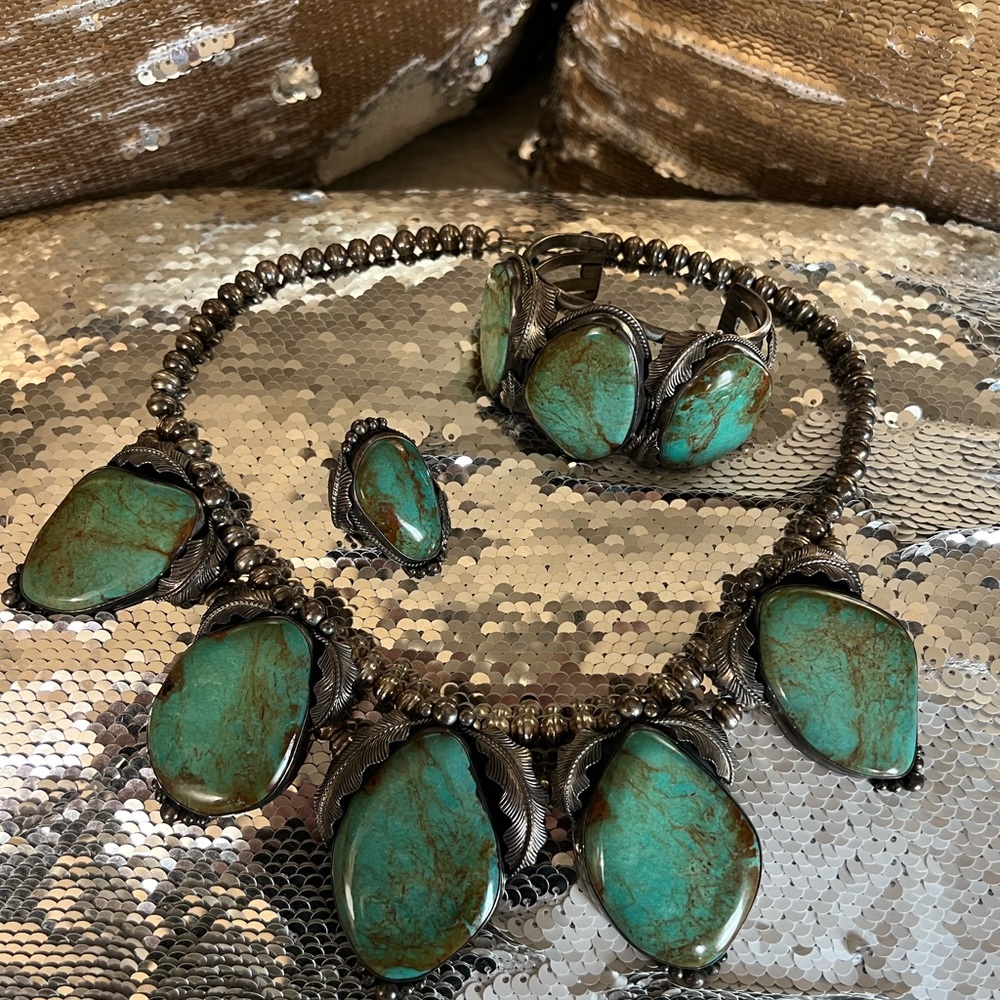 Vintage Native American jewelry Aditional photos with the sizes